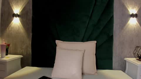 Snapshot of ariana_ceballos chatting on 12/19/24, 03:29 ARIANA online show from 12/19/24, 03:29