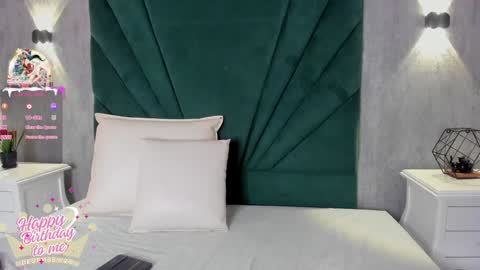 Snapshot of ariana_ceballos chatting on 12/27/24, 12:01 ARIANA online show from 12/27/24, 12:01