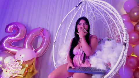 Snapshot of ariana_ceballos chatting on 12/29/24, 12:55 ARIANA online show from 12/29/24, 12:55