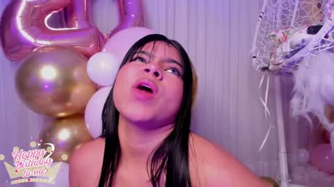 Snapshot of ariana_ceballos chatting on 12/29/24, 03:57 ARIANA online show from 12/29/24, 03:57