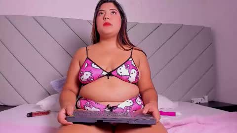 Snapshot of ariana_cossio chatting on 10/15/25, 02:44 ARIANA online show from 10/15/25, 02:44
