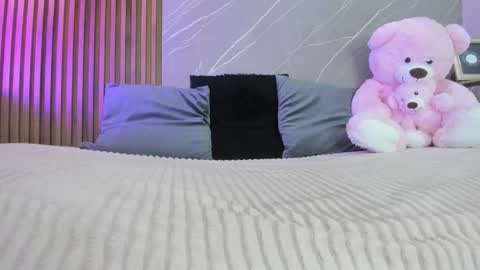 Ariana online show from 11/19/25, 12:38