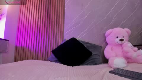 Ariana online show from 11/20/25, 12:38