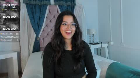 Snapshot of ariana_pierce chatting on 12/28/24, 06:28 Ariana online show from 12/28/24, 06:28