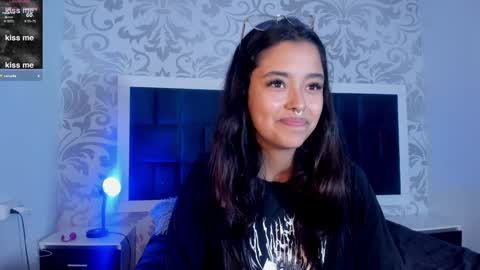 Snapshot of ariana_pierce chatting on 12/30/24, 03:03 Ariana online show from 12/30/24, 03:03