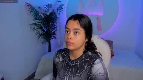 Ariana  online show from 11/01/25, 12:18