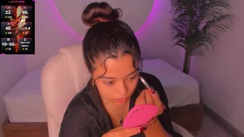 Ariana  online show from 11/04/25, 12:26