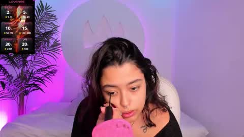 Ariana  online show from 11/09/25, 12:25