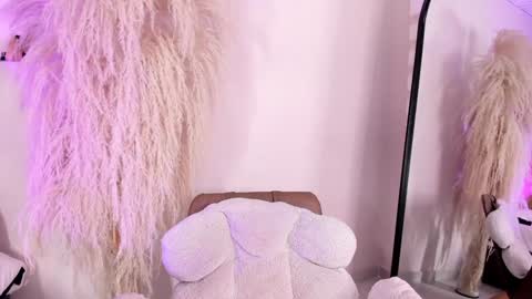 Snapshot of ariana_rosse__ chatting on 01/13/25, 12:45 Ariana online show from 01/13/25, 12:45