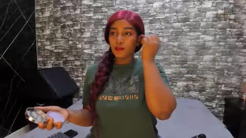 Snapshot of arianaablack chatting on 10/17/25, 12:30 Ariana online show from 10/17/25, 12:30