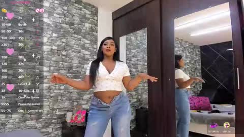 Snapshot of arianaablack chatting on 10/30/25, 12:17 Ariana online show from 10/30/25, 12:17