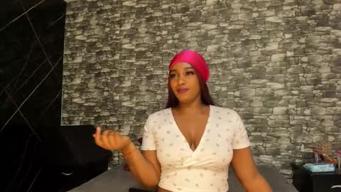 Snapshot of arianaablack chatting on 11/25/25, 12:27 Ariana online show from 11/25/25, 12:27