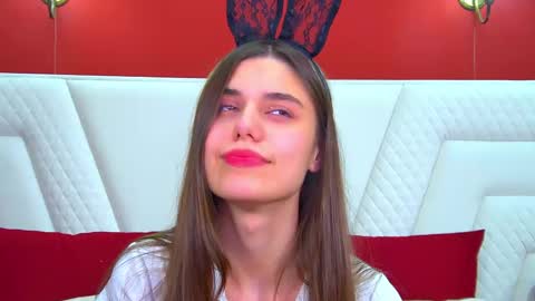 Ariana online show from 11/08/25, 06:46