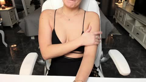 Snapshot of arianasage_ chatting on 12/28/24, 02:53 Ana online show from 12/28/24, 02:53