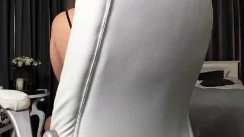 Snapshot of arianasage_ chatting on 01/21/25, 02:37 Ana online show from 01/21/25, 02:37