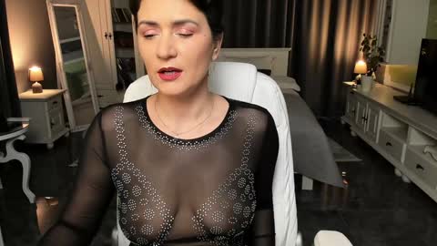 Snapshot of arianasage_ chatting on 01/27/25, 02:46 Ana online show from 01/27/25, 02:46