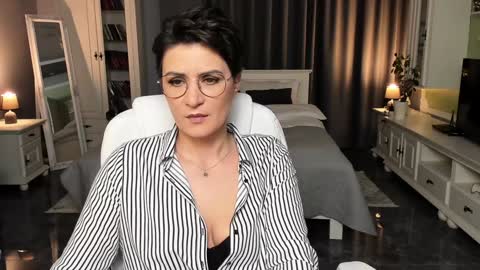 Snapshot of arianasage_ chatting on 01/28/25, 03:35 Ana online show from 01/28/25, 03:35