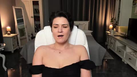 Snapshot of arianasage_ chatting on 02/12/25, 03:49 Ana online show from 02/12/25, 03:49