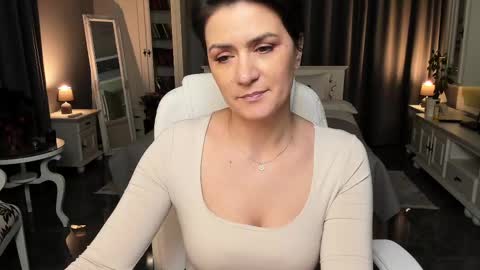 Snapshot of arianasage_ chatting on 02/22/25, 04:19 Ana online show from 02/22/25, 04:19