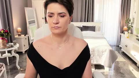 Snapshot of arianasage_ chatting on 02/26/25, 12:14 Ana online show from 02/26/25, 12:14