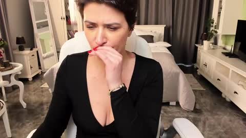 Snapshot of arianasage_ chatting on 03/06/25, 03:02 Ana online show from 03/06/25, 03:02