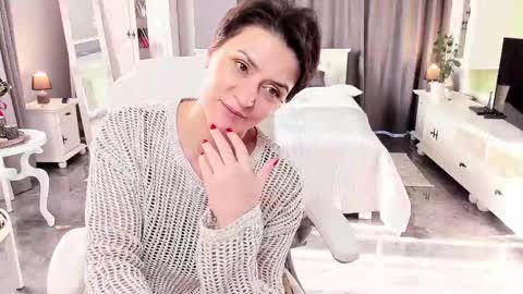 Snapshot of arianasage_ chatting on 03/10/25, 01:21 Ana online show from 03/10/25, 01:21