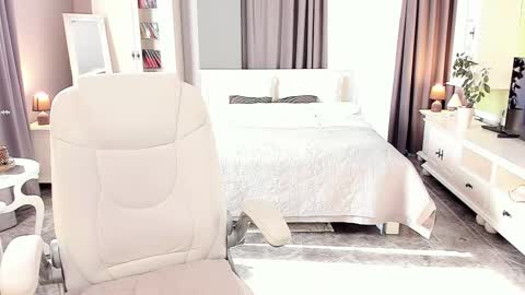 Snapshot of arianasage_ chatting on 09/16/25, 12:39 Ana online show from 09/16/25, 12:39