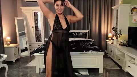 Snapshot of arianasage_ chatting on 10/12/25, 12:37 Ana online show from 10/12/25, 12:37