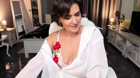 Snapshot of arianasage_ chatting on 11/05/25, 03:12 Ana online show from 11/05/25, 03:12