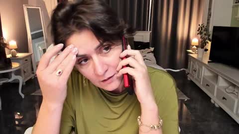 Snapshot of arianasage_ chatting on 11/17/25, 01:28 Ana online show from 11/17/25, 01:28