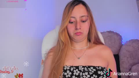 Snapshot of arianna_gren chatting on 12/14/24, 03:18 Arianna online show from 12/14/24, 03:18