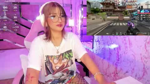 Snapshot of arianova_ chatting on 11/22/25, 02:05 Aria online show from 11/22/25, 02:05