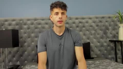 ariasaadeh online show from 10/21/25, 12:17