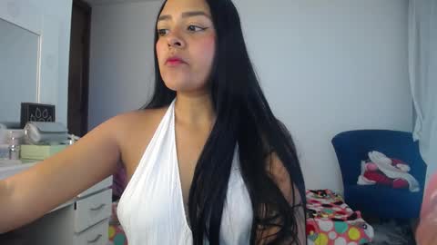 Snapshot of ariel_princess02 chatting on 09/30/25, 02:05 daniella online show from 09/30/25, 02:05