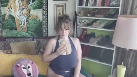 Arielle Ari online show from 11/07/25, 05:57