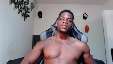 Snapshot of arielbronwxxx chatting on 01/30/25, 05:28 chris online show from 01/30/25, 05:28