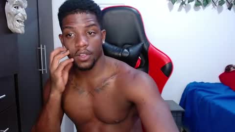 Snapshot of arielbronwxxx chatting on 03/07/25, 05:28 chris online show from 03/07/25, 05:28