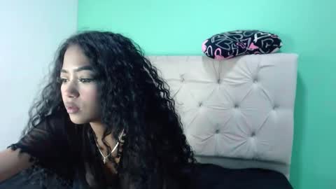 ariel online show from 09/30/25, 03:22