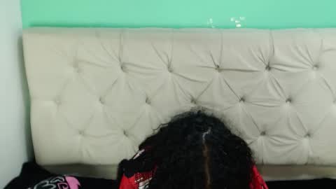 ariel online show from 10/01/25, 01:22