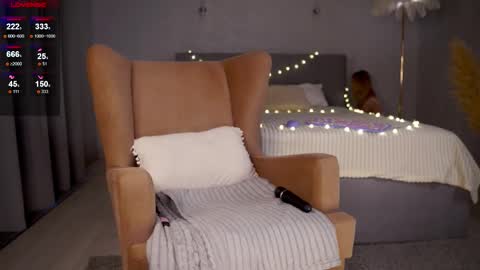 arielkielly online show from 10/18/25, 04:37