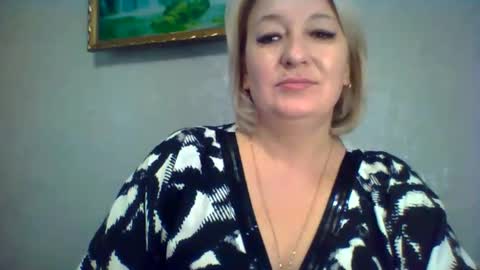 ArielXLoveresss online show from 11/01/25, 06:48