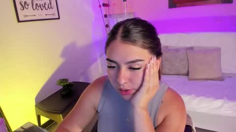 Snapshot of ariianabaker chatting on 10/18/25, 04:19 Arianna online show from 10/18/25, 04:19