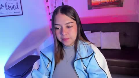 Snapshot of ariianabaker chatting on 10/29/25, 12:29 Arianna online show from 10/29/25, 12:29