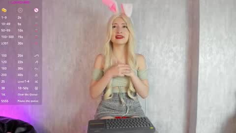 Ariel online show from 10/13/25, 12:05