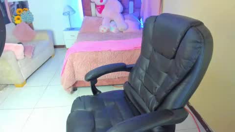 Snapshot of arisha_katy1 chatting on 10/02/25, 10:39 arisha_katy1 online show from 10/02/25, 10:39