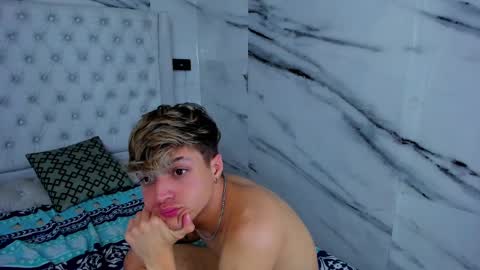 Snapshot of arissha_lee chatting on 11/14/25, 11:46 celina online show from 11/14/25, 11:46