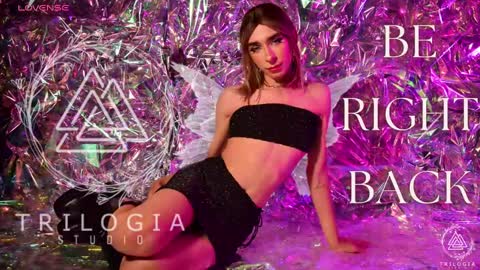 Snapshot of arivega chatting on 02/07/25, 10:50 Nice to meet you thumb up me please its important I LOOK MY BIO DOWN online show from 02/07/25, 10:50