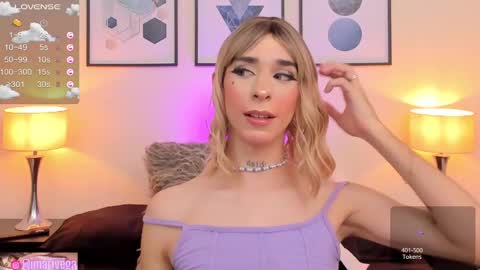 Snapshot of arivega chatting on 02/11/25, 05:58 Nice to meet you thumb up me please its important I LOOK MY BIO DOWN online show from 02/11/25, 05:58