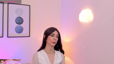 Snapshot of arivega chatting on 09/20/25, 07:42 Nice to meet you thumb up me please its important I LOOK MY BIO DOWN online show from 09/20/25, 07:42