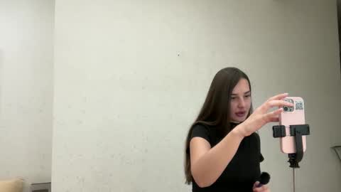 arivelle online show from 11/17/25, 11:27